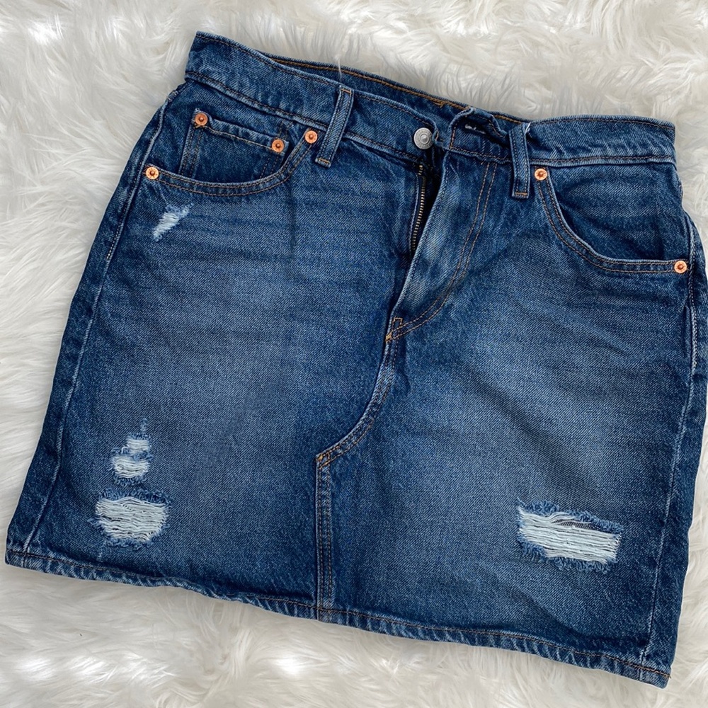 Stylish Classic Levi’s Jeans skirt